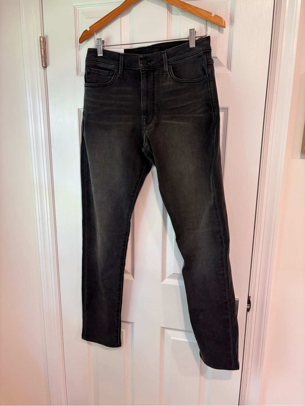 Joe's Jeans men's The Dean Fit Slim Tapered size 31 NWT